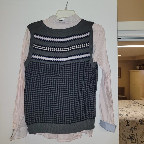 Tommy Hilfiger Collared Pink Stripe Shirt & Pink Gray Sweater Vest Set - Picture 2 of 15